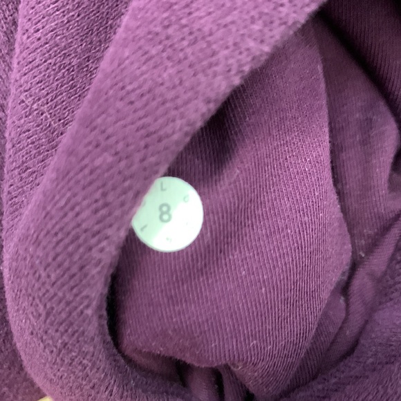 Women’s purple Lululemon scuba hooded zip-up sweatshirt size 8 - Picture 4 of 5
